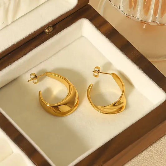 Bold Curve C-Hoop Earrings